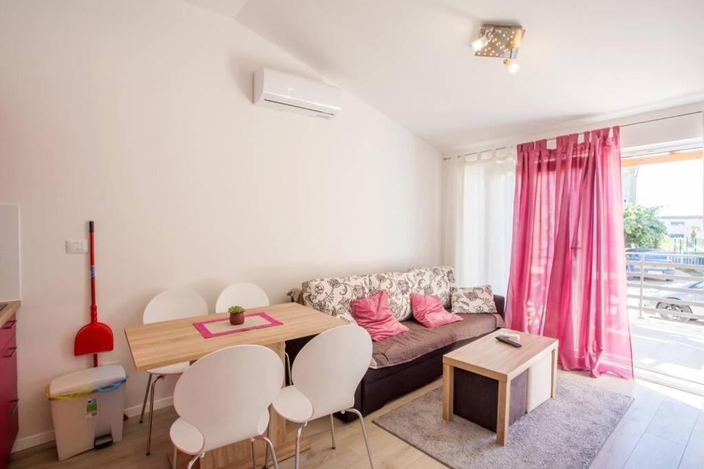 Apartman Cone Pula Exterior foto
